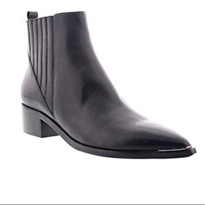 Marc Fisher Yommi Bootie in Black Leather Size 5.5